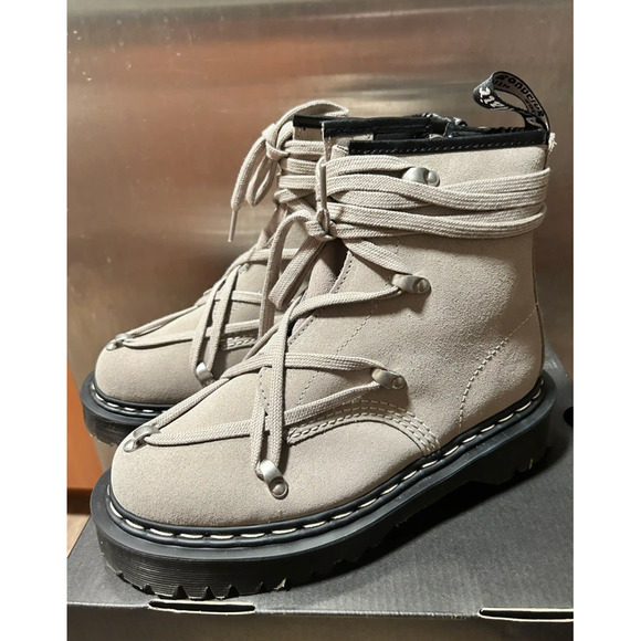 New Men\'s Dr. Martens Rick Owens x 1460 Bex Suede Boot \'Light Taupe size US 6 main image 7